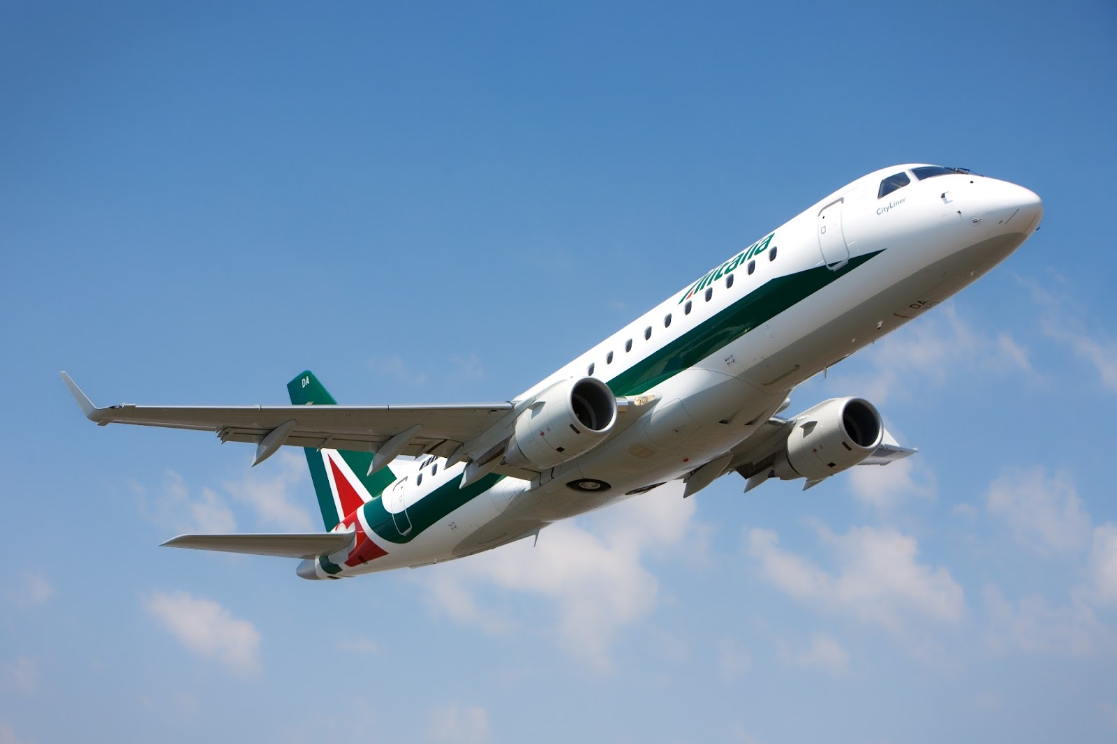 Alitalia launches Casa Alitalia: the first two new flagship lounges at Rome Fiumicino and Milan Malpensa airports